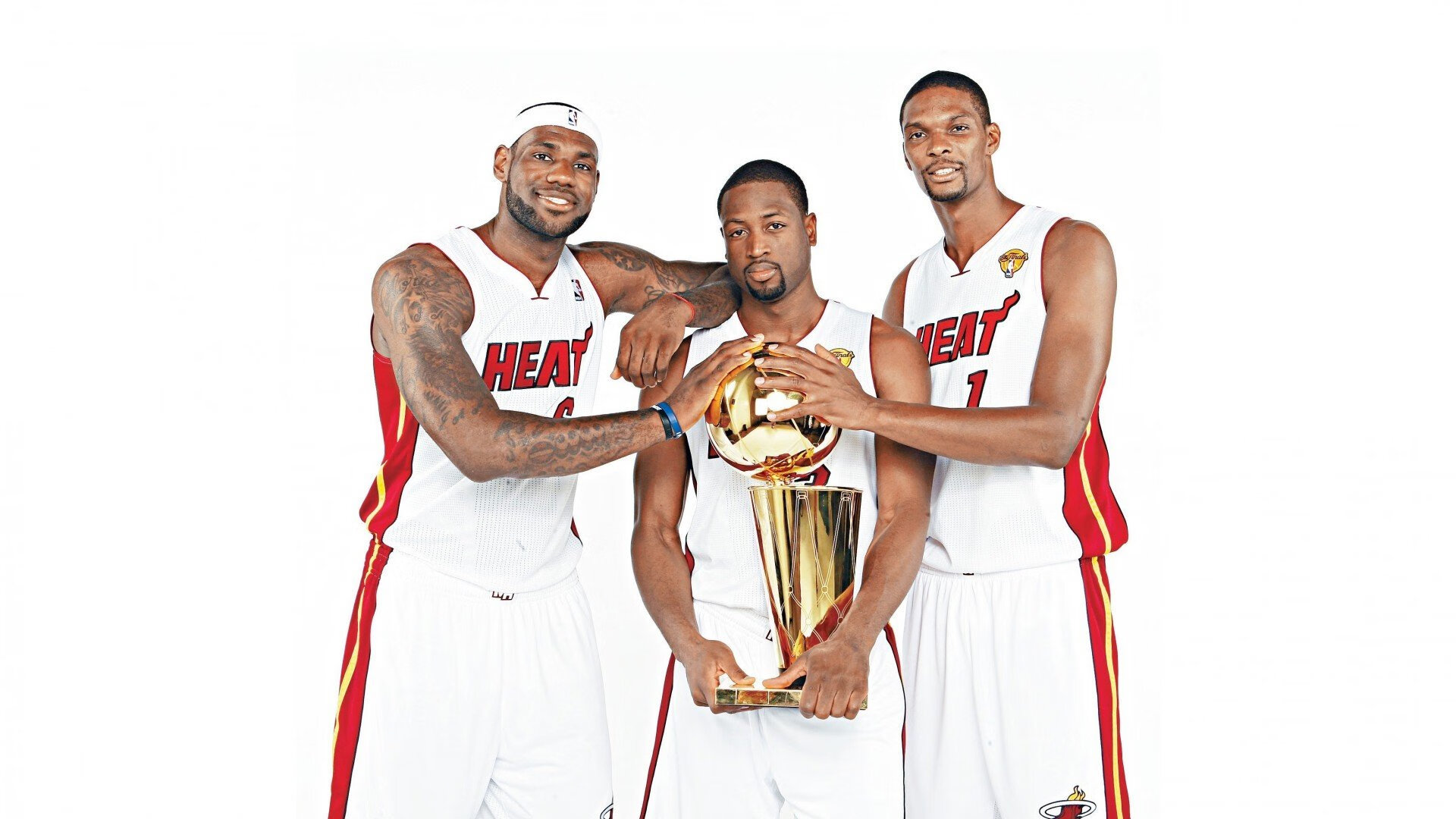 低位进攻在现代篮球中的生存空间,低位进攻在现代篮球中的生存空间包括