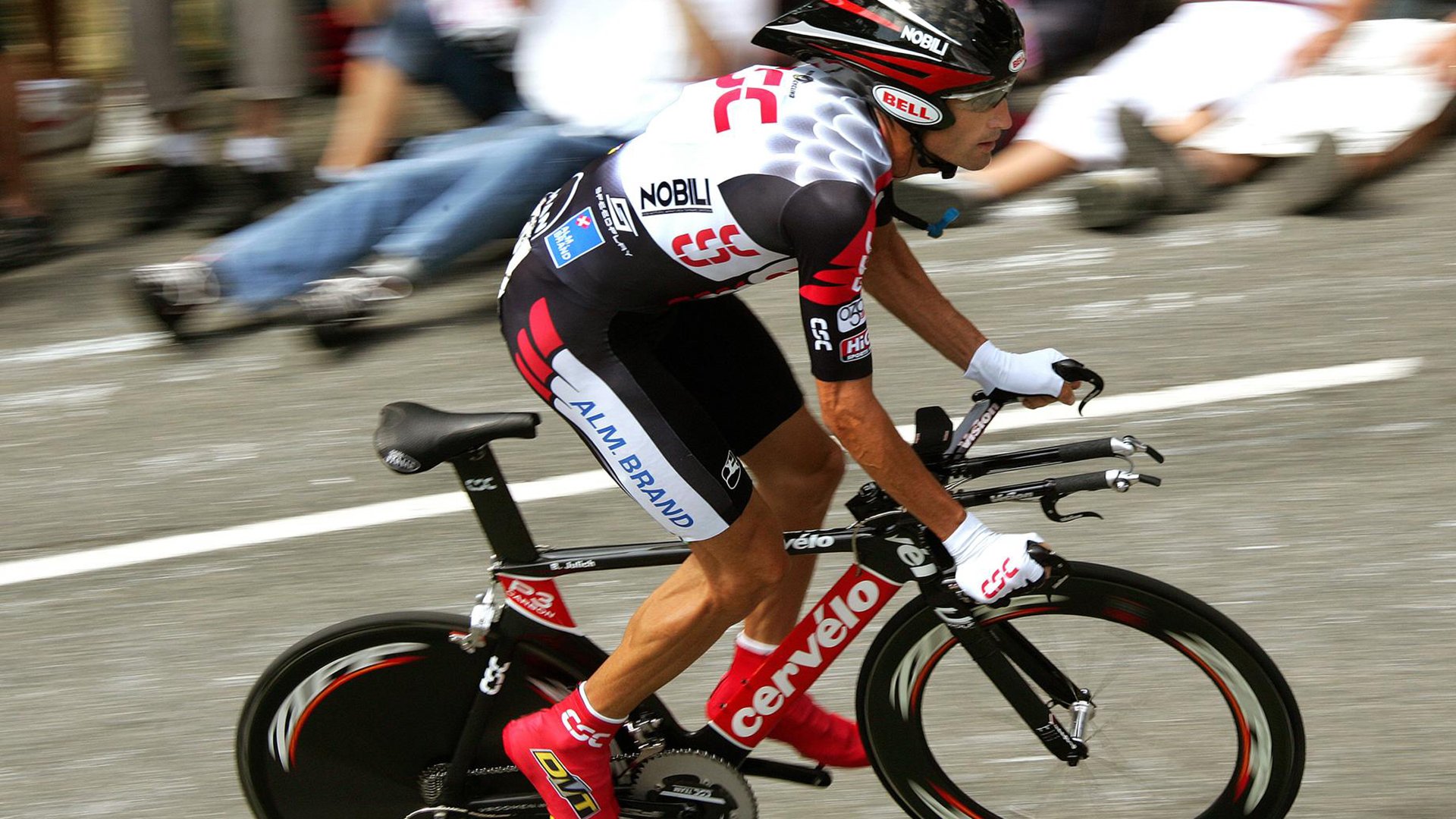 足球文化建设缺乏长远规划,足球文化的重要性